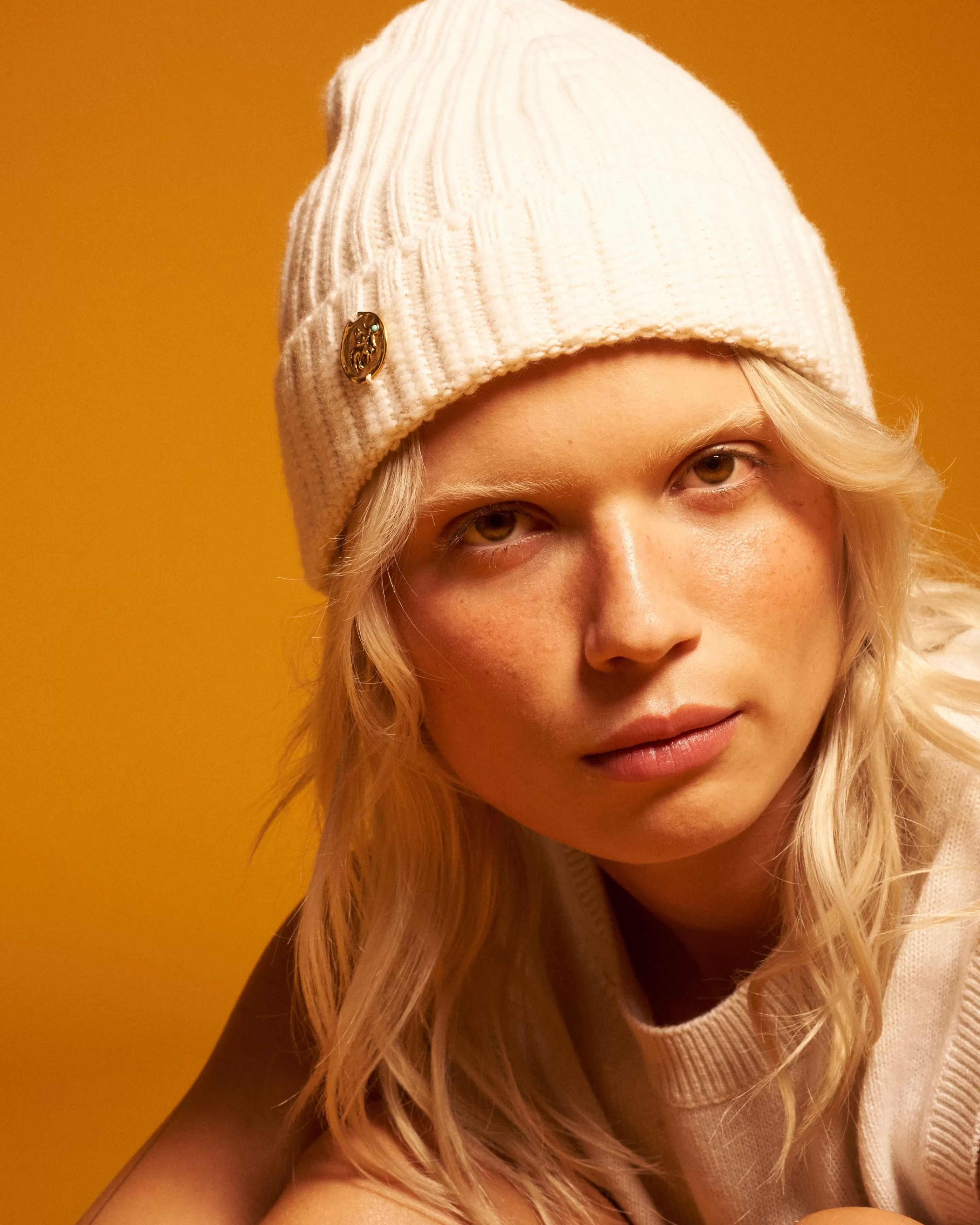 Barrie Beanie Hat In Cashmere To Be Personalised With A Zodiac Medal Clearance