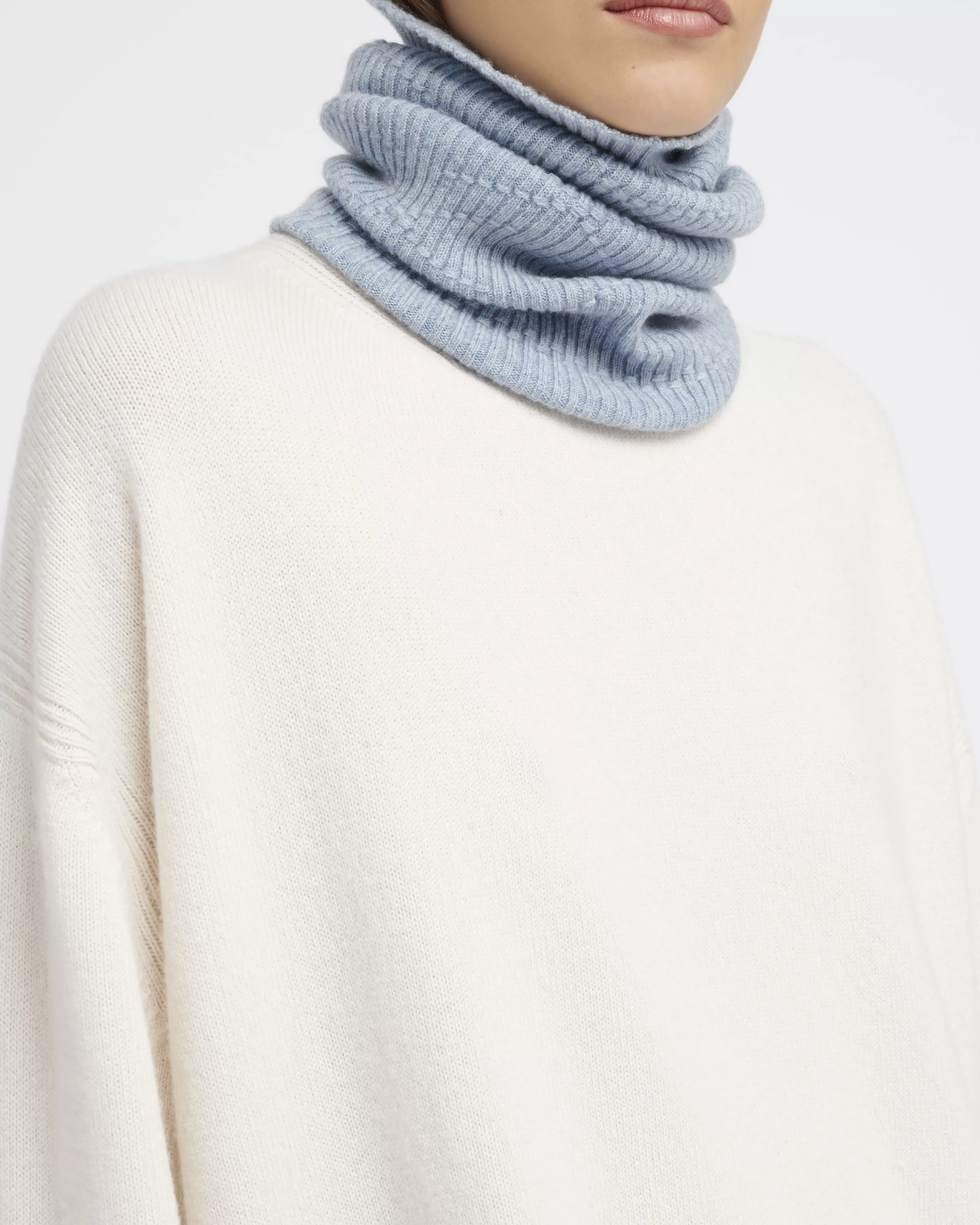 Barrie Cashmere Snood Online