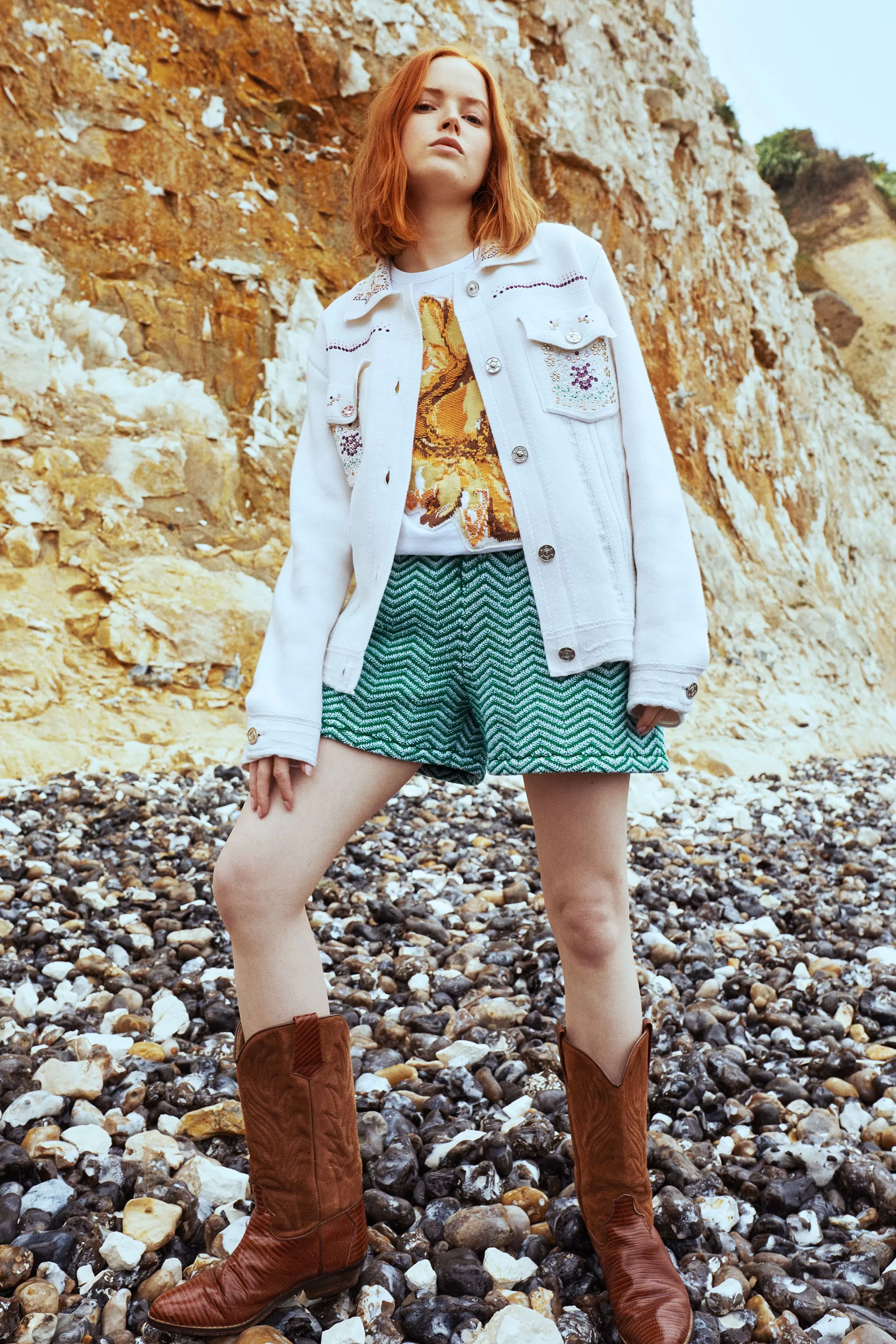 Barrie Shorts With A Chevron Motif In Cashmere And Cotton Hot