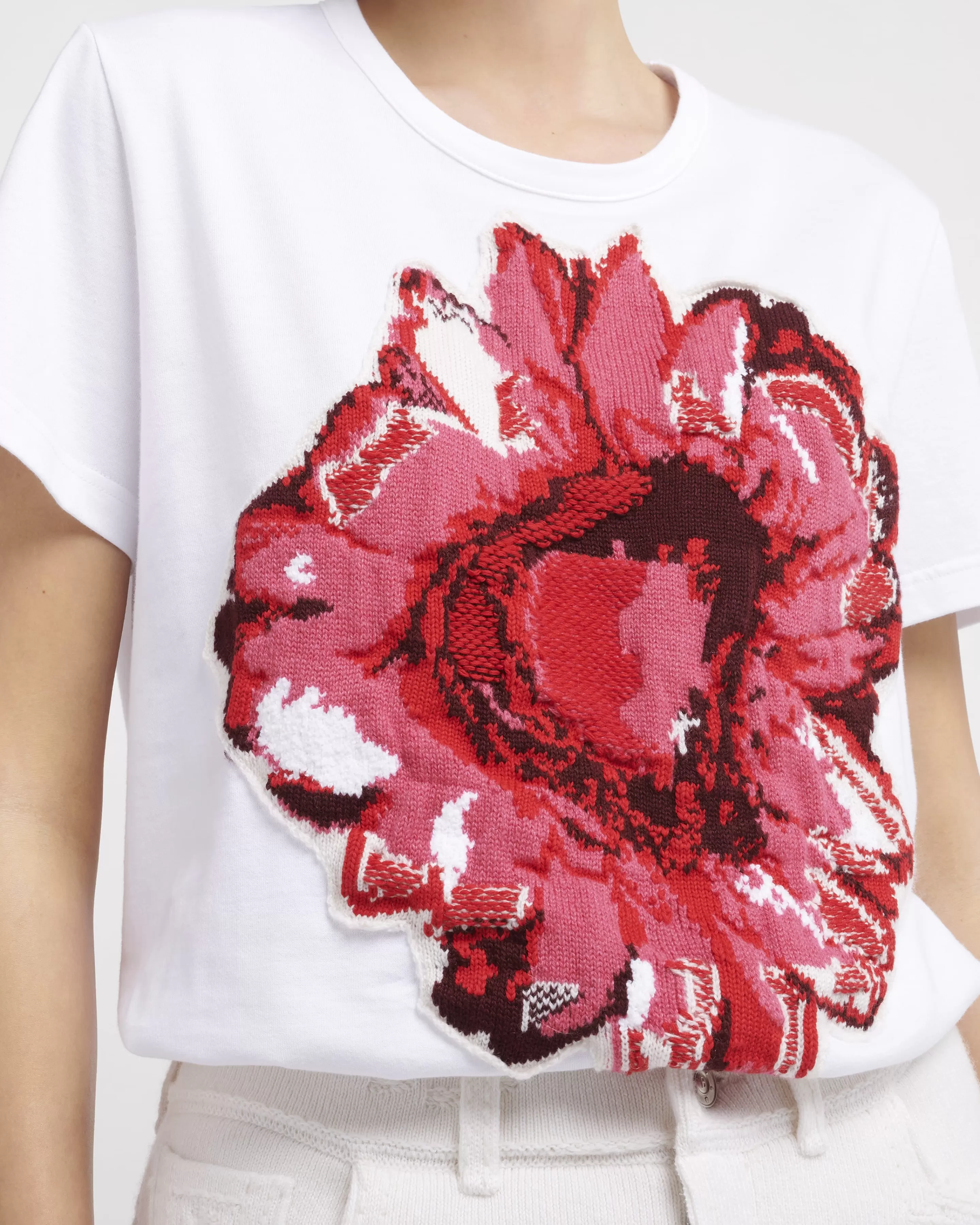 Barrie T-Shirt With A Floral Motif Patch In Cashmere Store